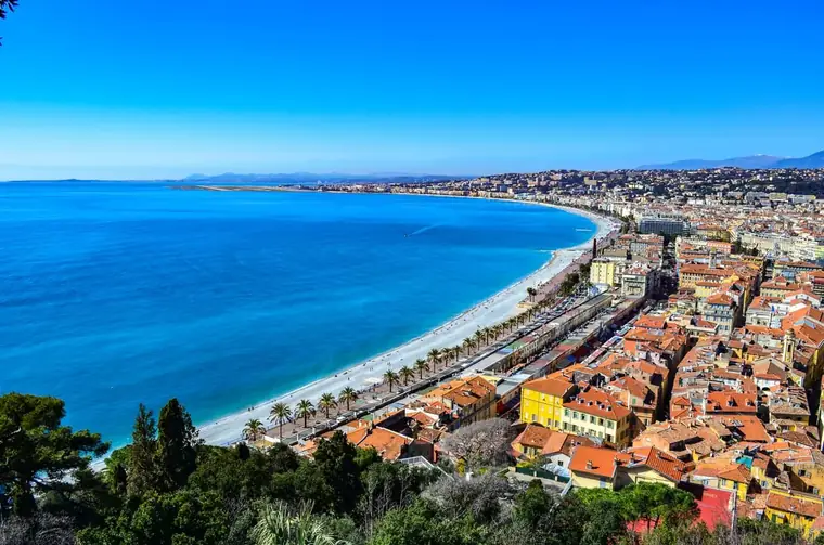 Vue de Nice, ville du centre de formation Doulam